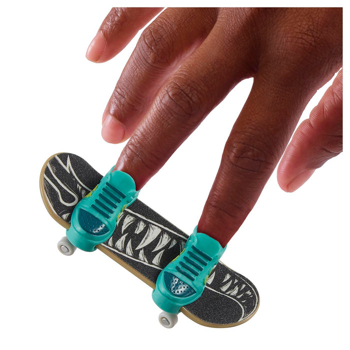 Moon Howler Hot Wheels Skate Fingerboard (HW Things 5/9)